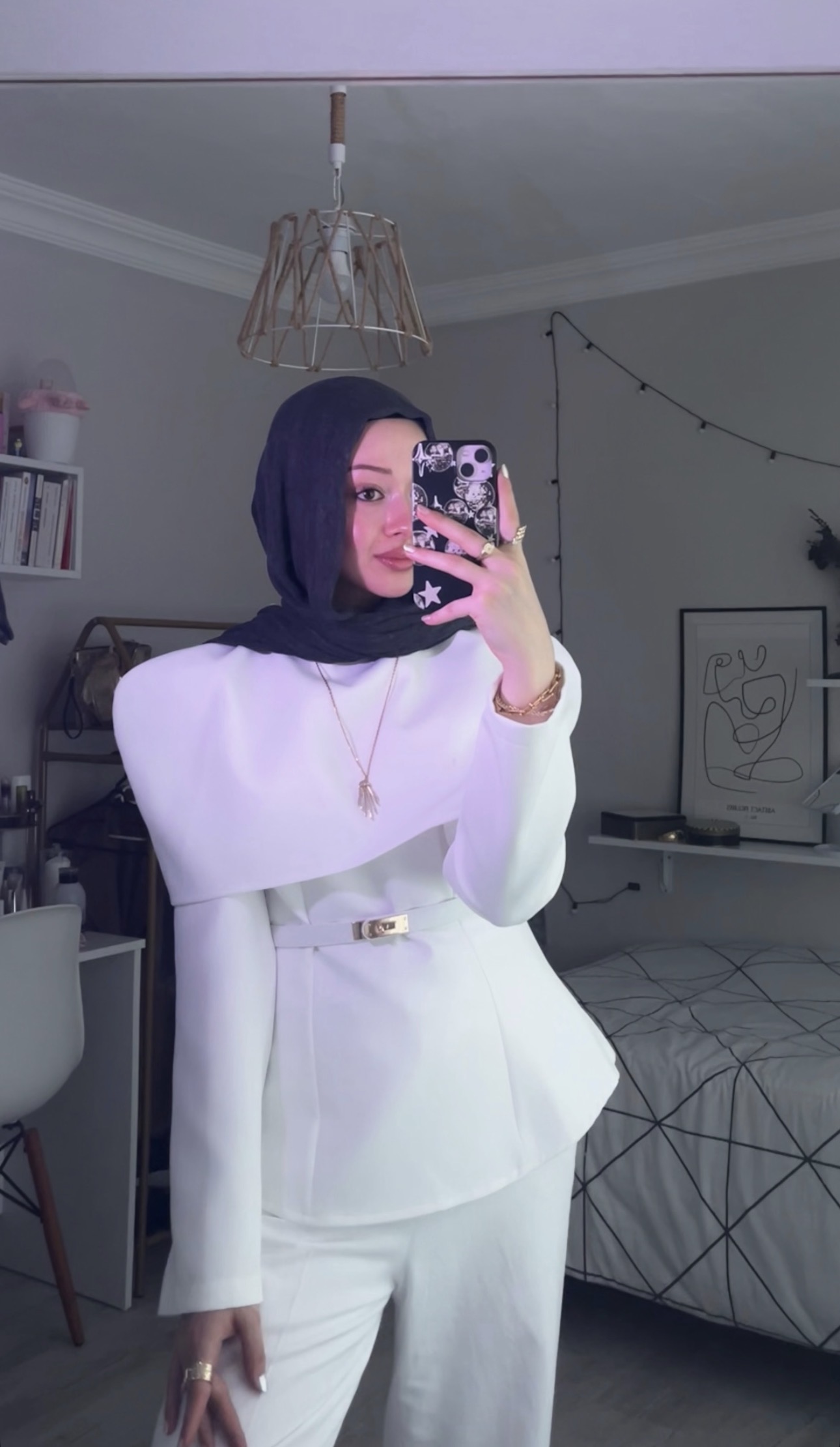 Turan Emeksiz Zarif Ruh Bayan Escort Alara