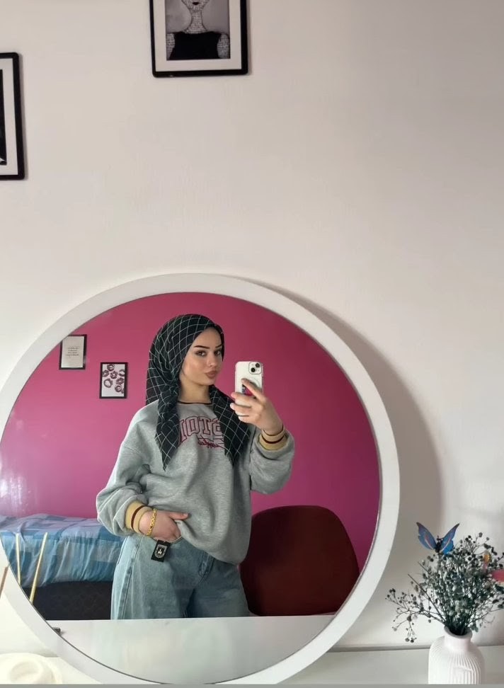 Sarıt Bütünleşik Ruh Bayan Escort Çilek