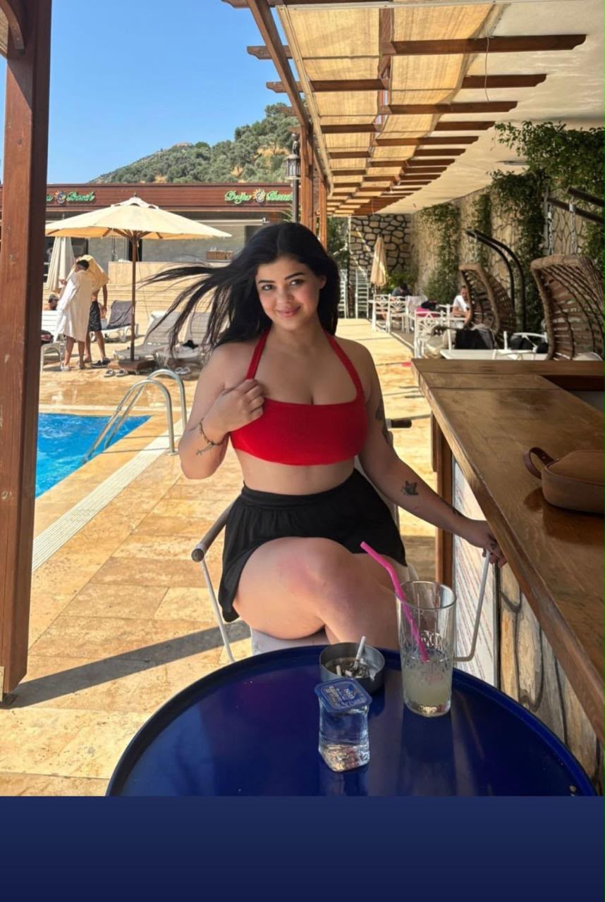 Cumhuriyet Göz Kamaştıran Kadın Bayan Escort Funda